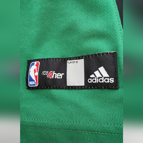 Boston Celtics Jersey - Picture 3 of 5